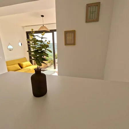 Charming Sea View In Apartamento Bormes-les-Mimosas